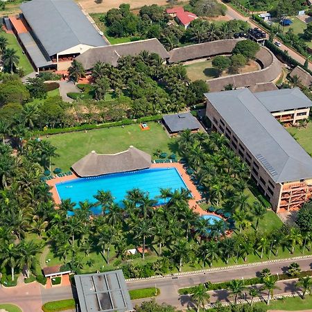 Speke Resort And Conference Center 캄팔라 외부 사진